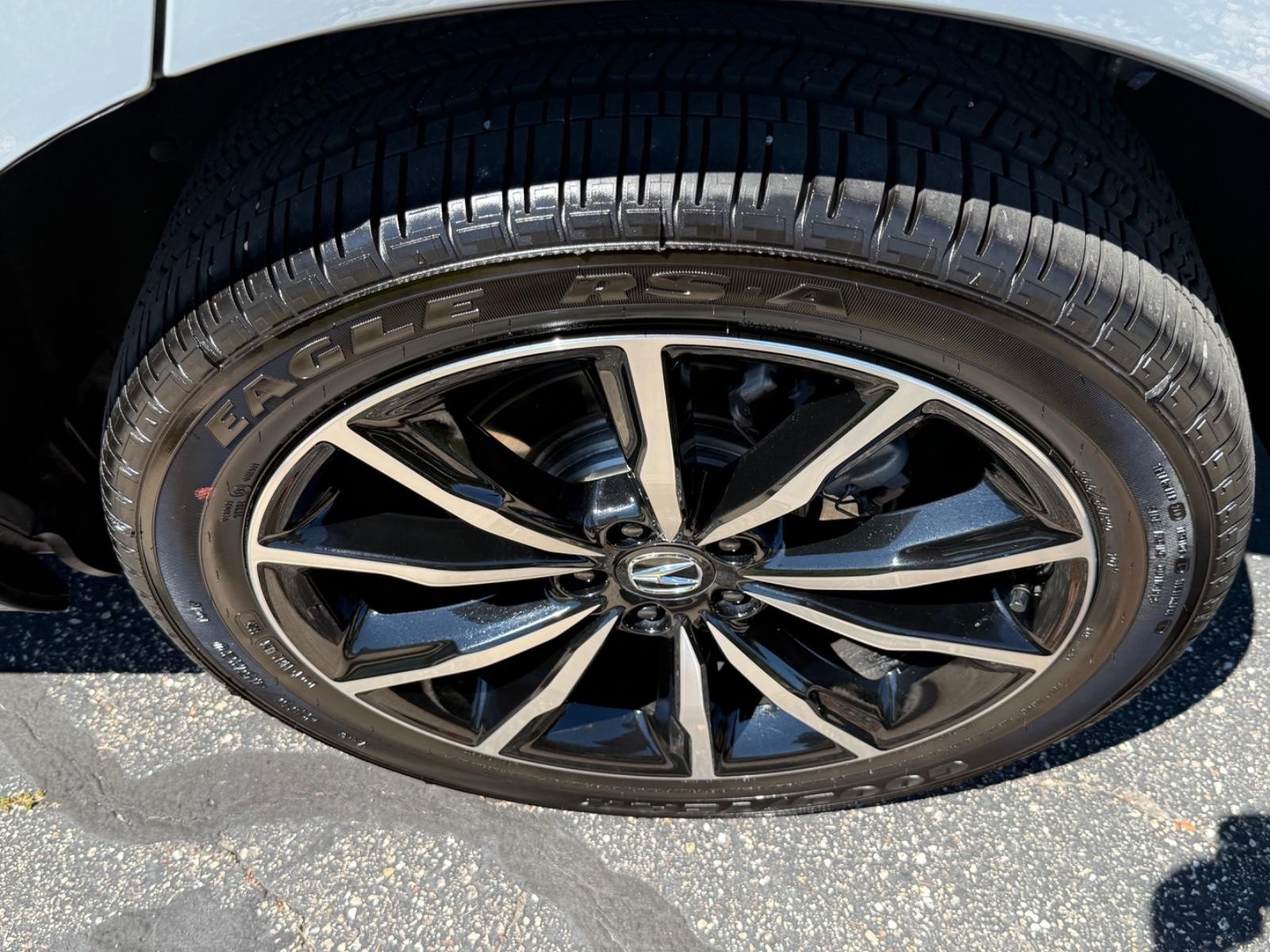 Acura RDX Vehicle Full-screen Gallery Image 07