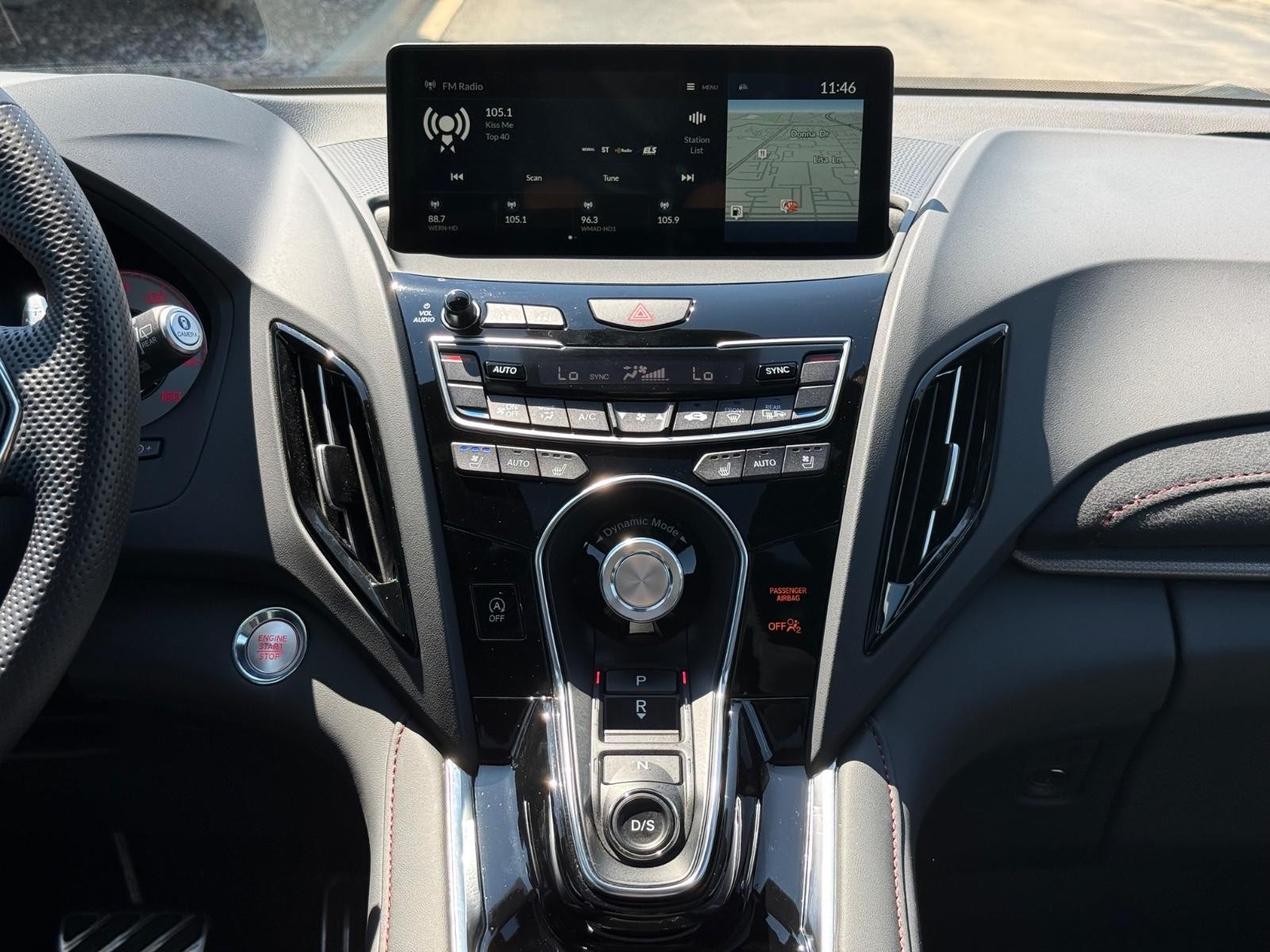 Acura RDX Vehicle Full-screen Gallery Image 12