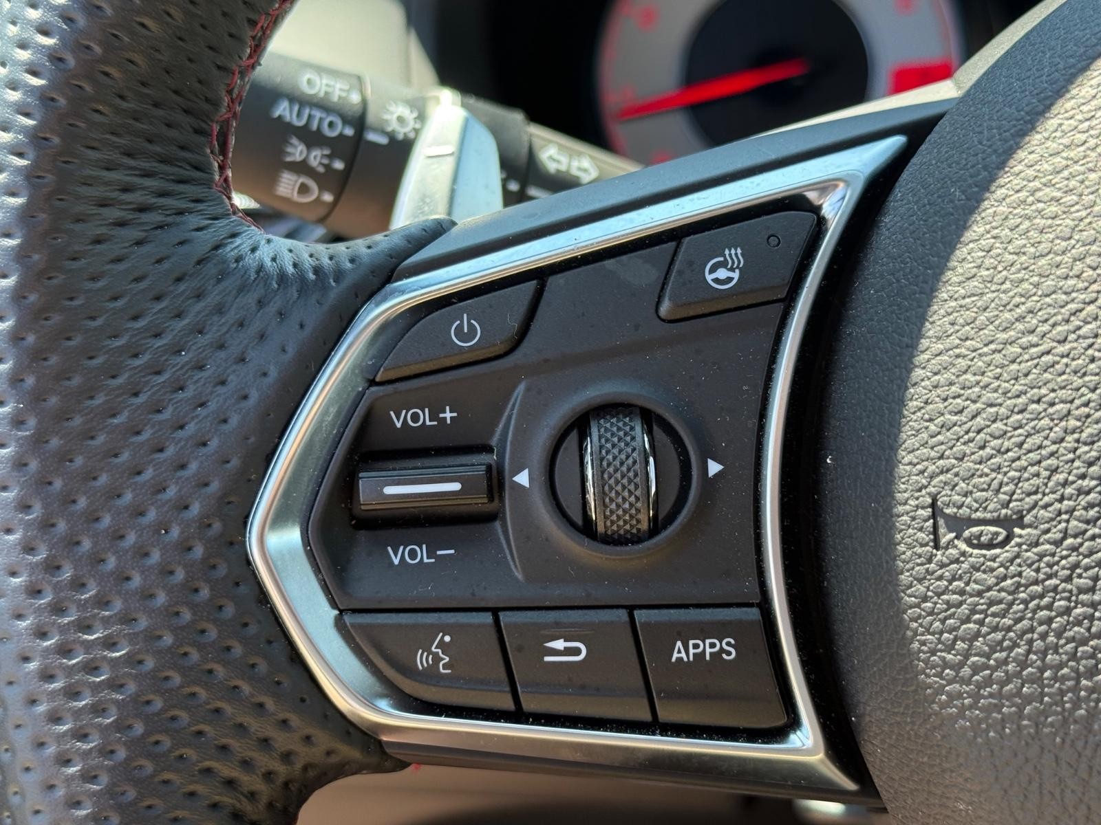 Acura RDX Vehicle Full-screen Gallery Image 17