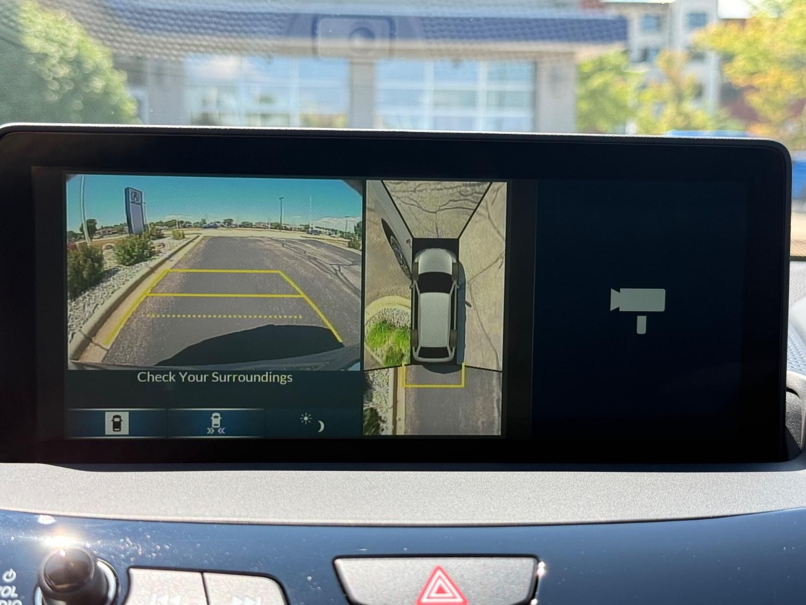 Acura RDX Vehicle Full-screen Gallery Image 20