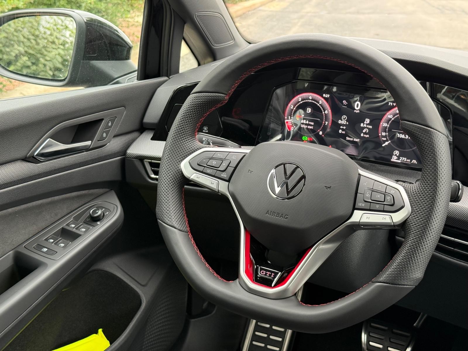Volkswagen Golf GTI Vehicle Image 09