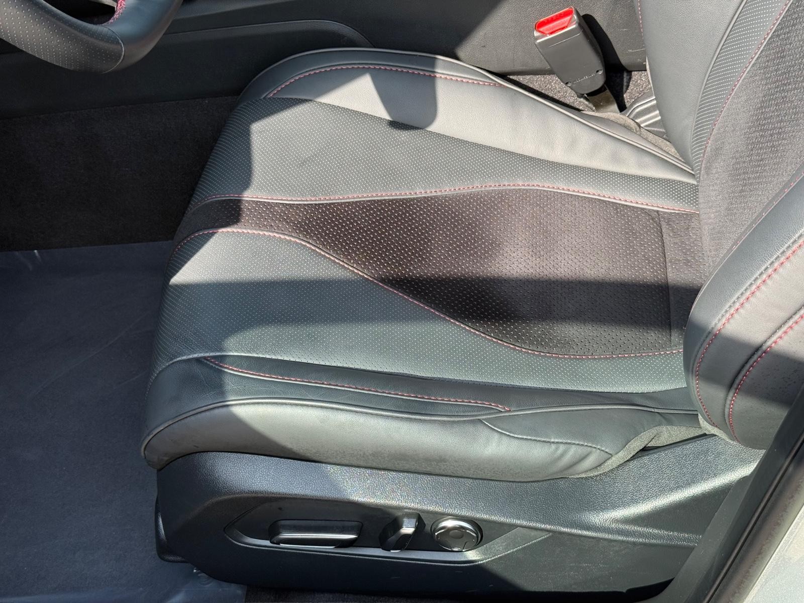 Acura TLX Vehicle Image 22