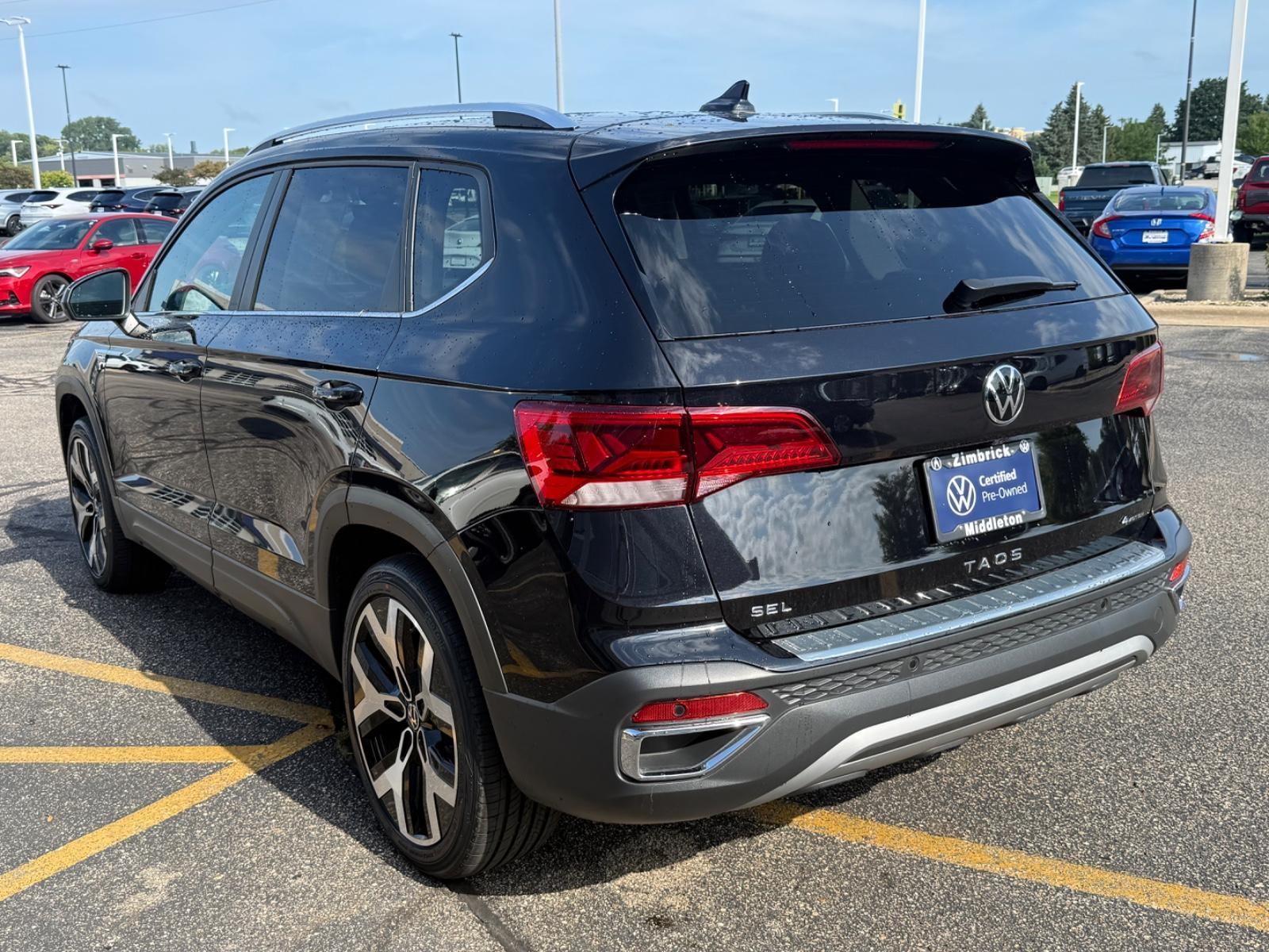 Volkswagen Taos Vehicle Image 06