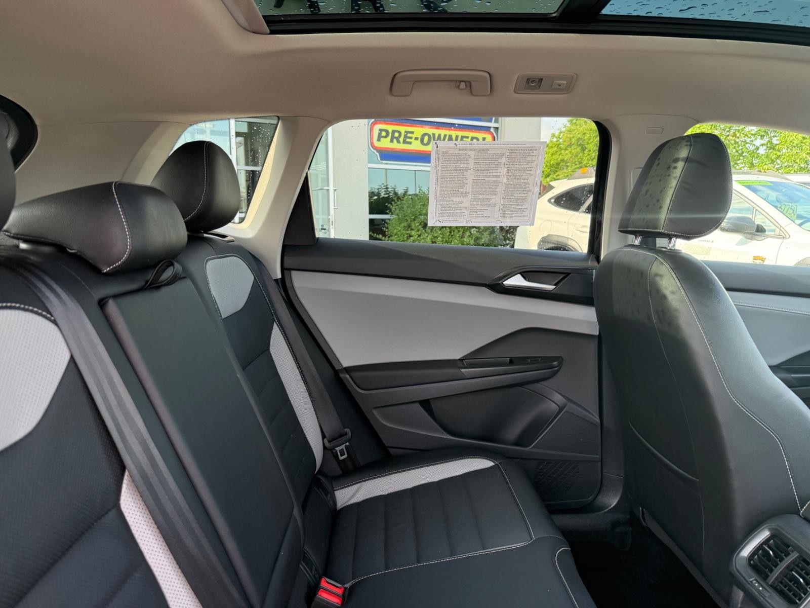 Volkswagen Taos Vehicle Image 10