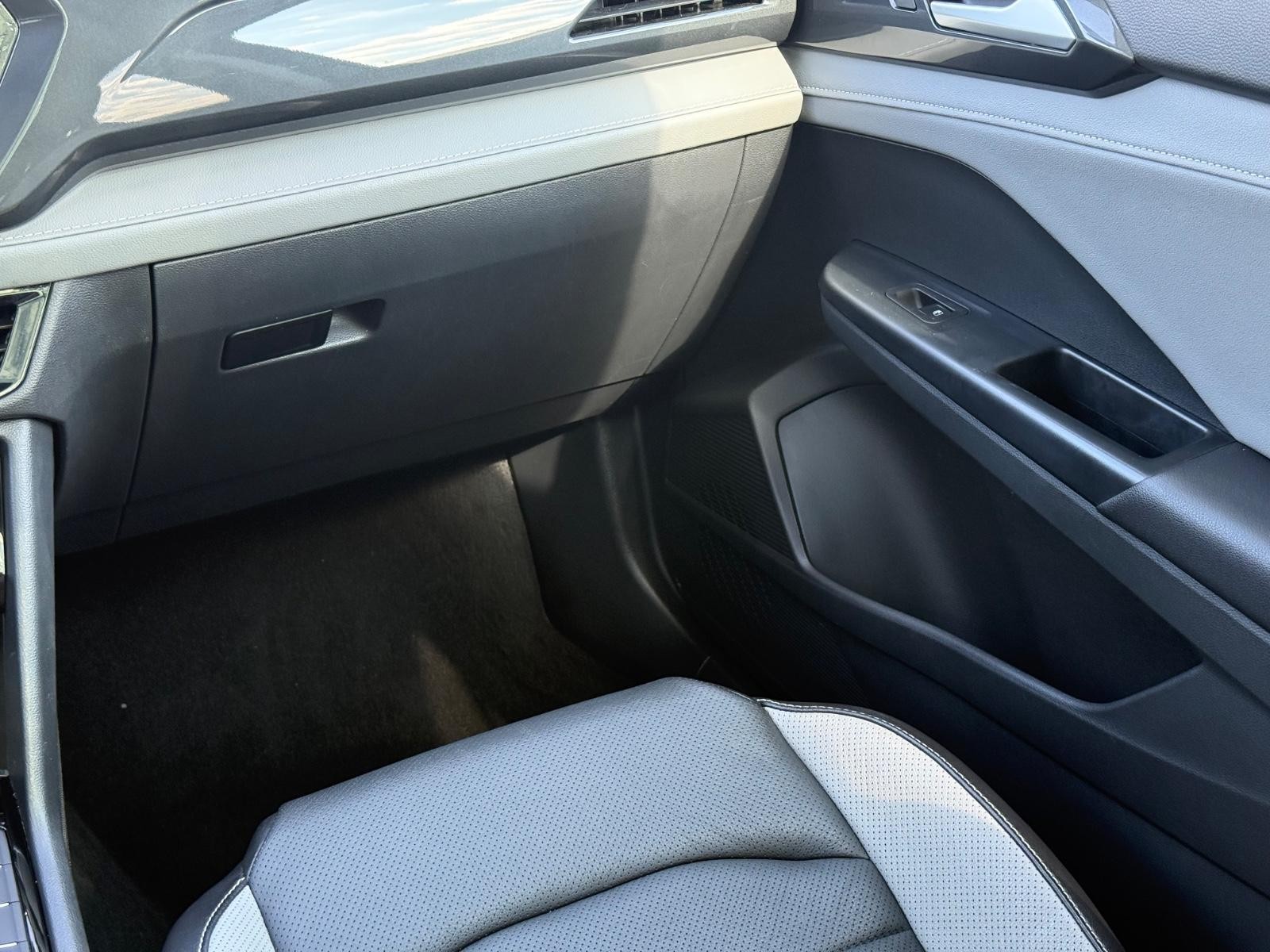 Volkswagen Taos Vehicle Image 15