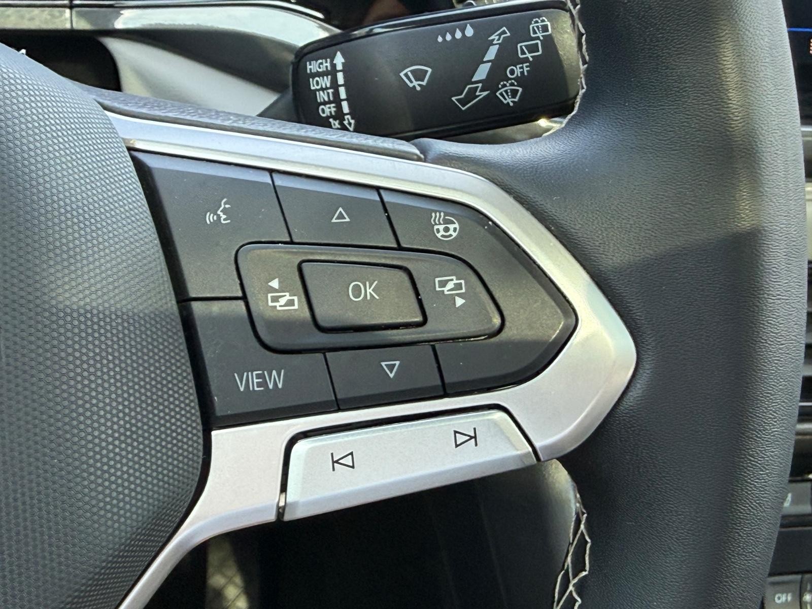 Volkswagen Taos Vehicle Image 17