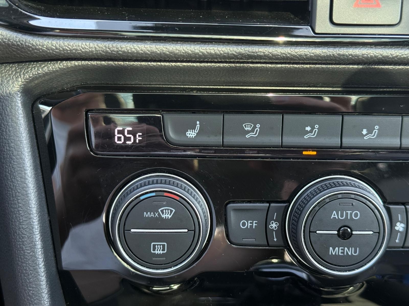 Volkswagen Taos Vehicle Image 20