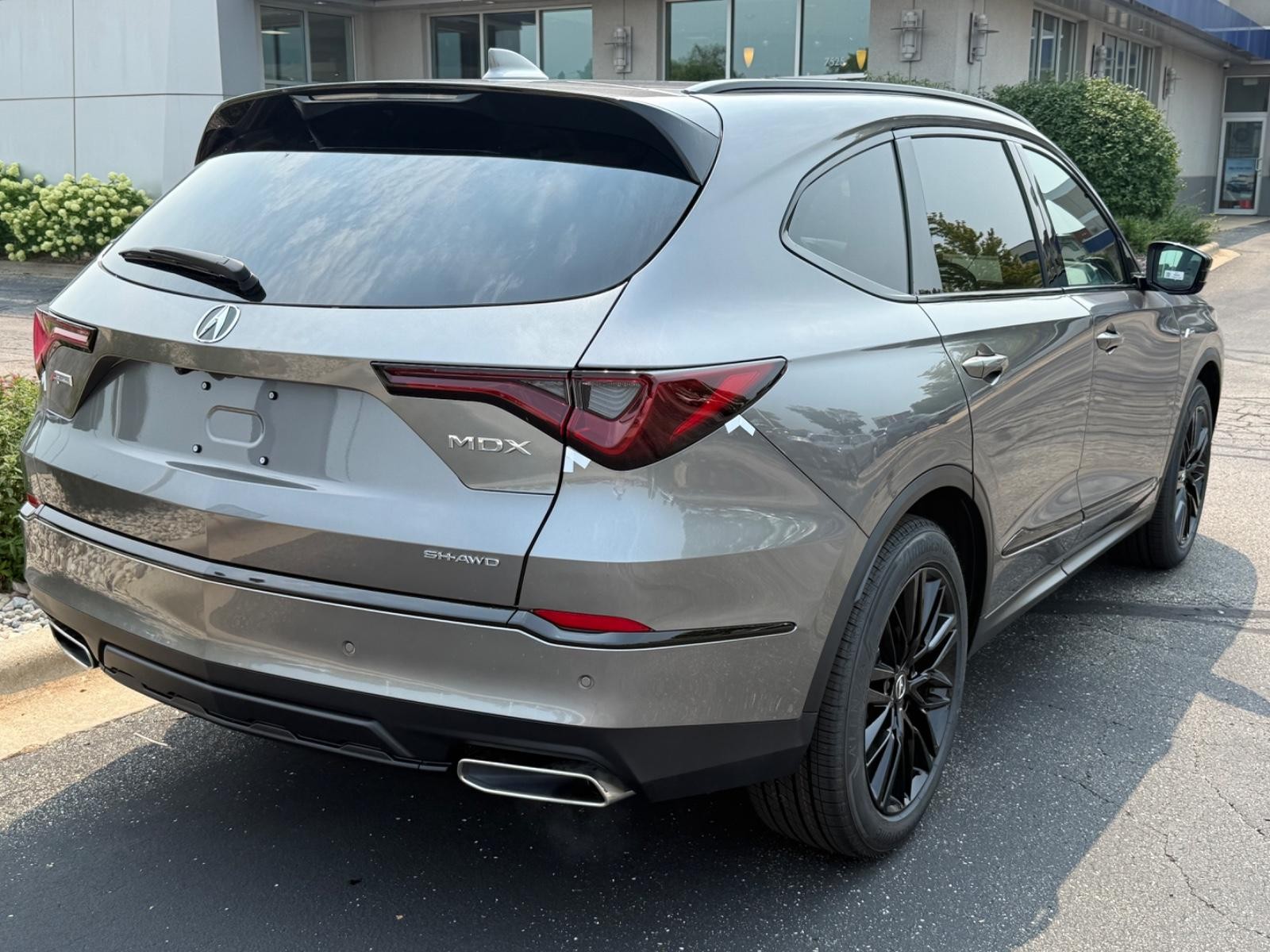 Acura MDX Vehicle Image 05