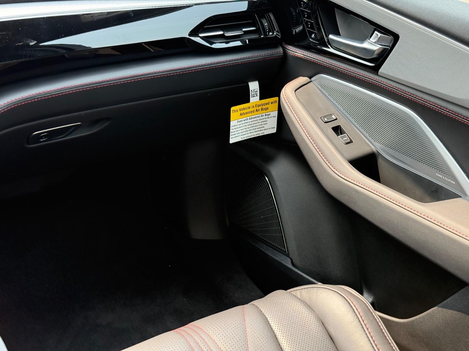 Acura MDX Vehicle Image 11