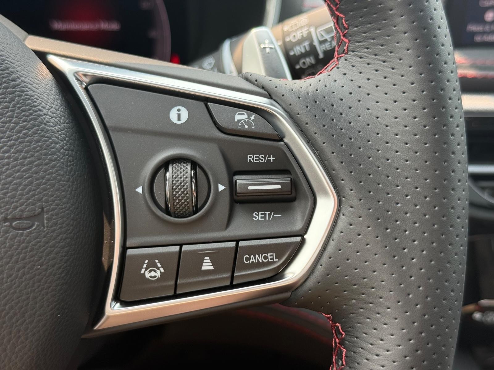 Acura MDX Vehicle Image 14