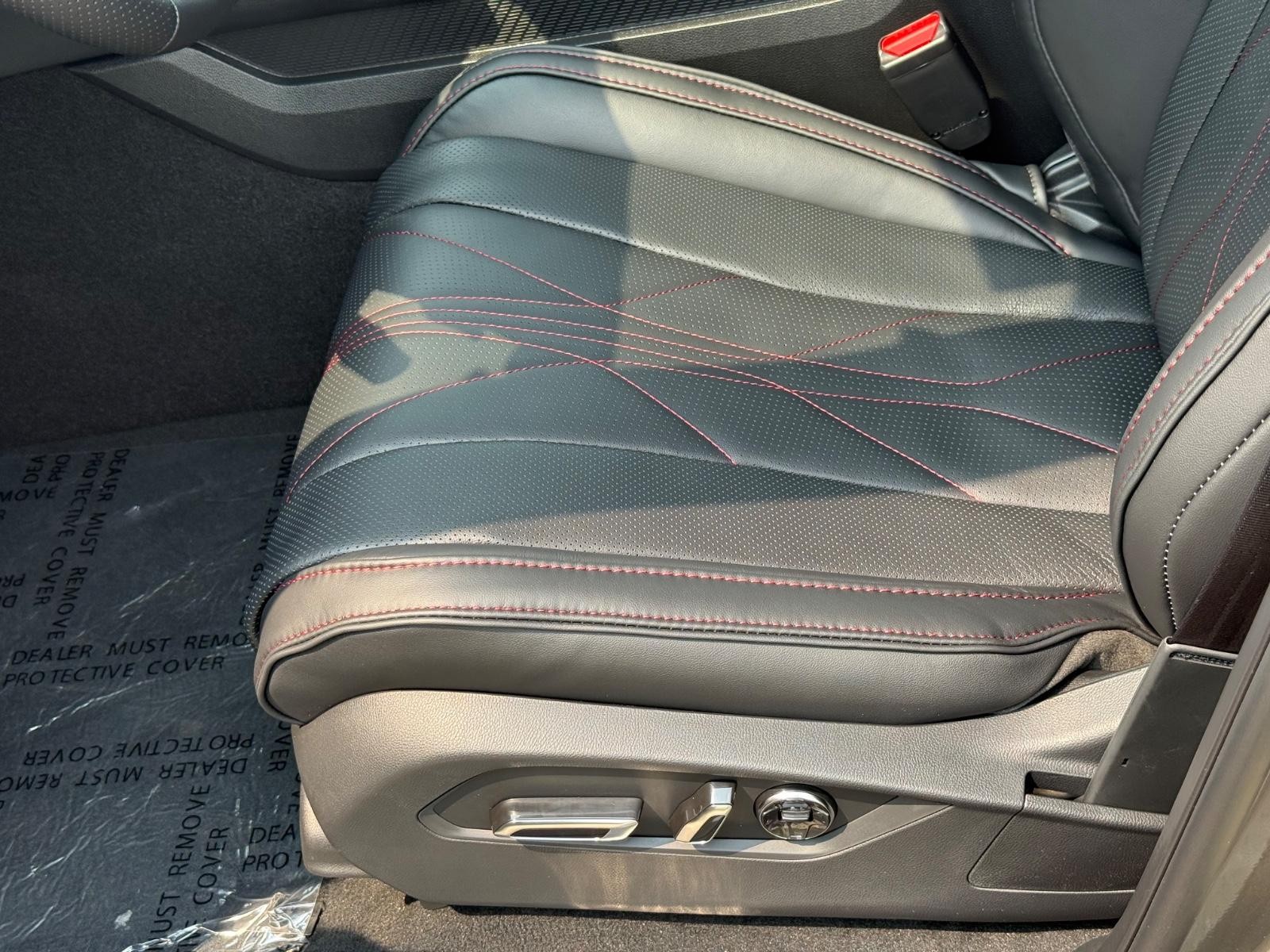 Acura MDX Vehicle Image 17