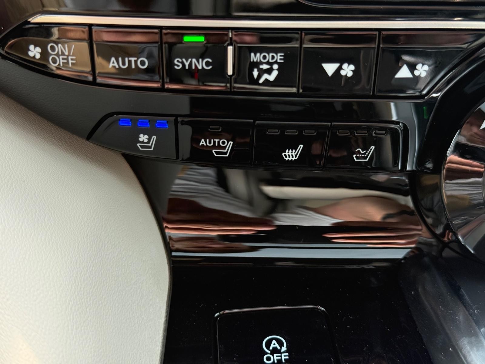 Acura MDX Vehicle Image 15
