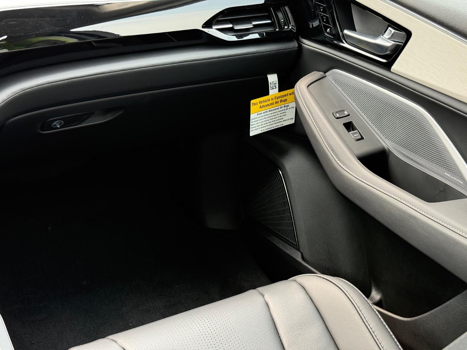 Acura MDX Vehicle Image 09