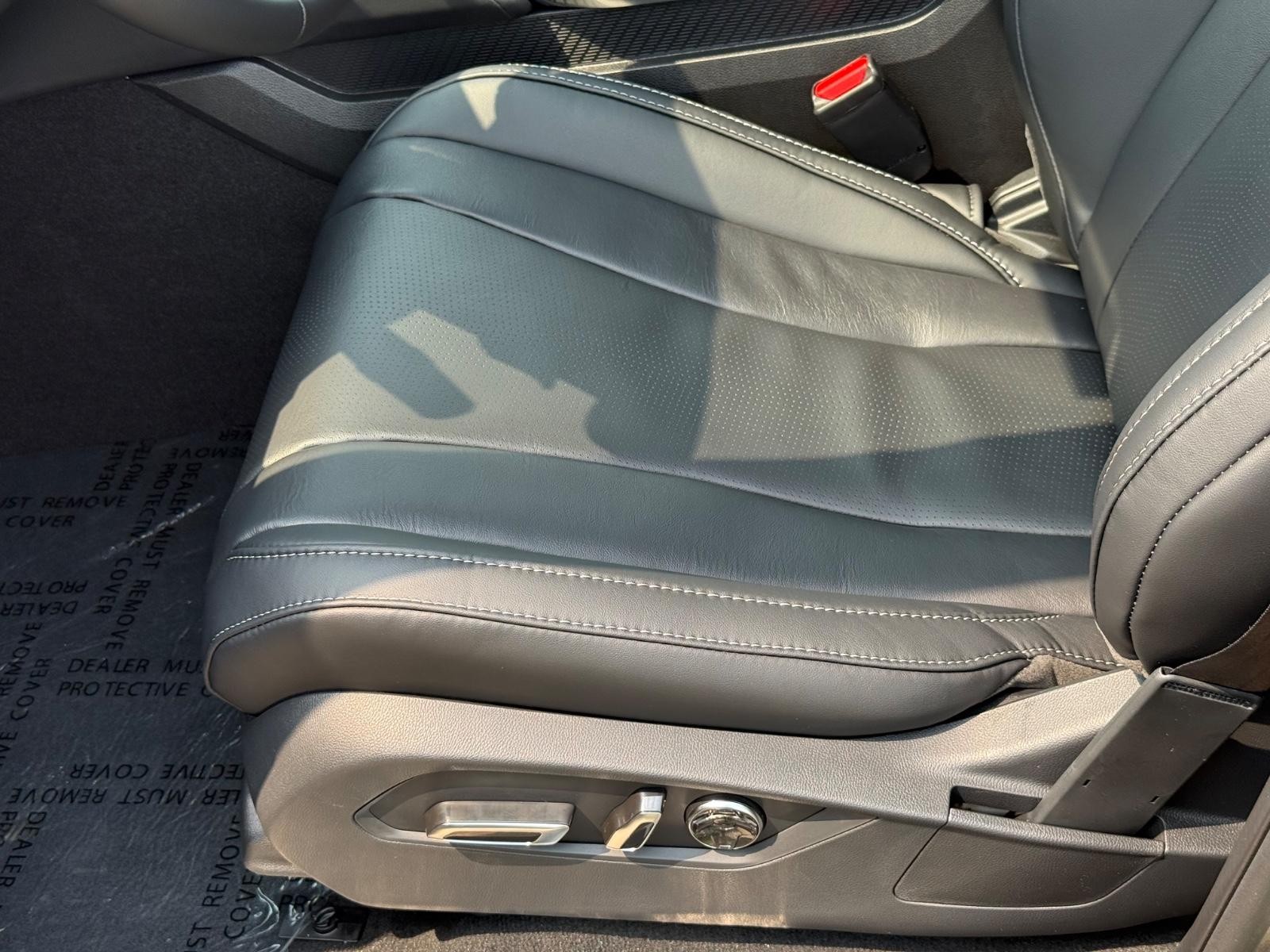 Acura MDX Vehicle Image 15