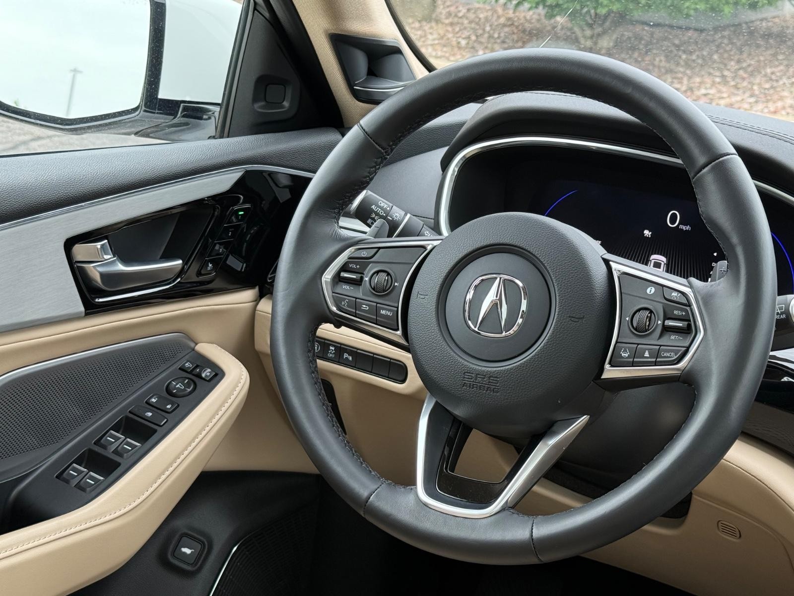 Acura MDX Vehicle Full-screen Gallery Image 14