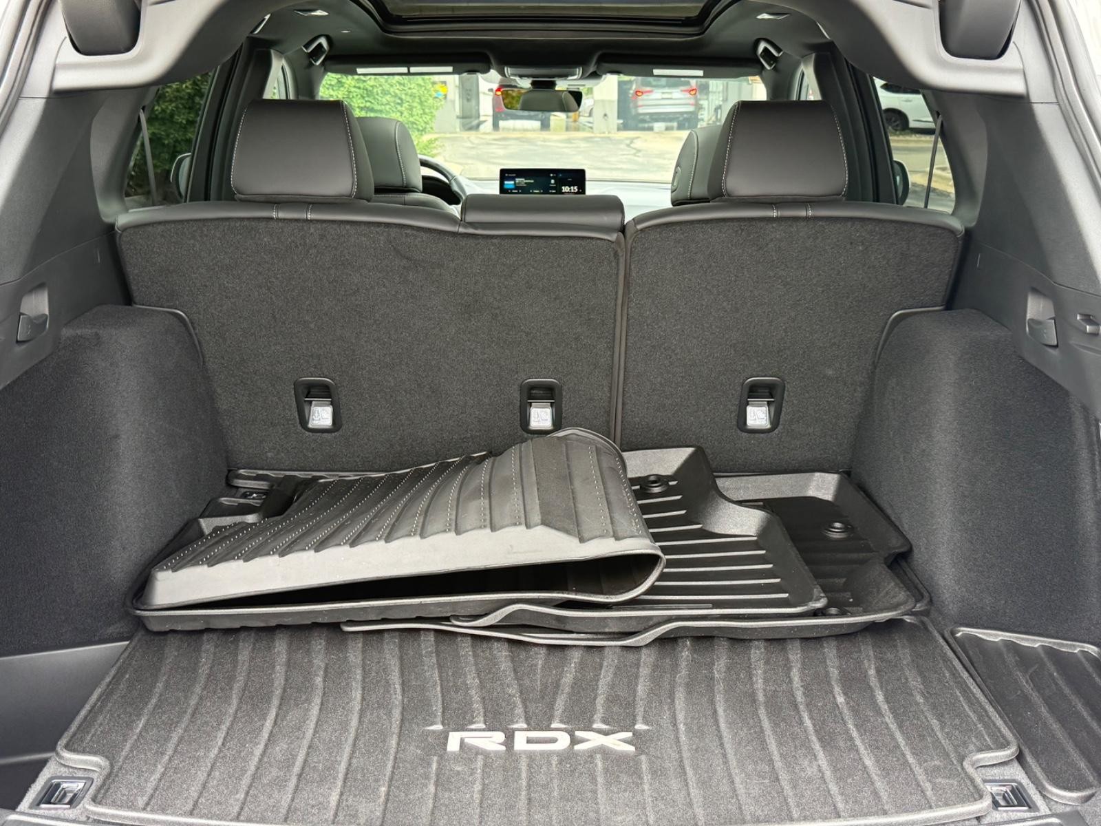 Acura RDX Vehicle Full-screen Gallery Image 05