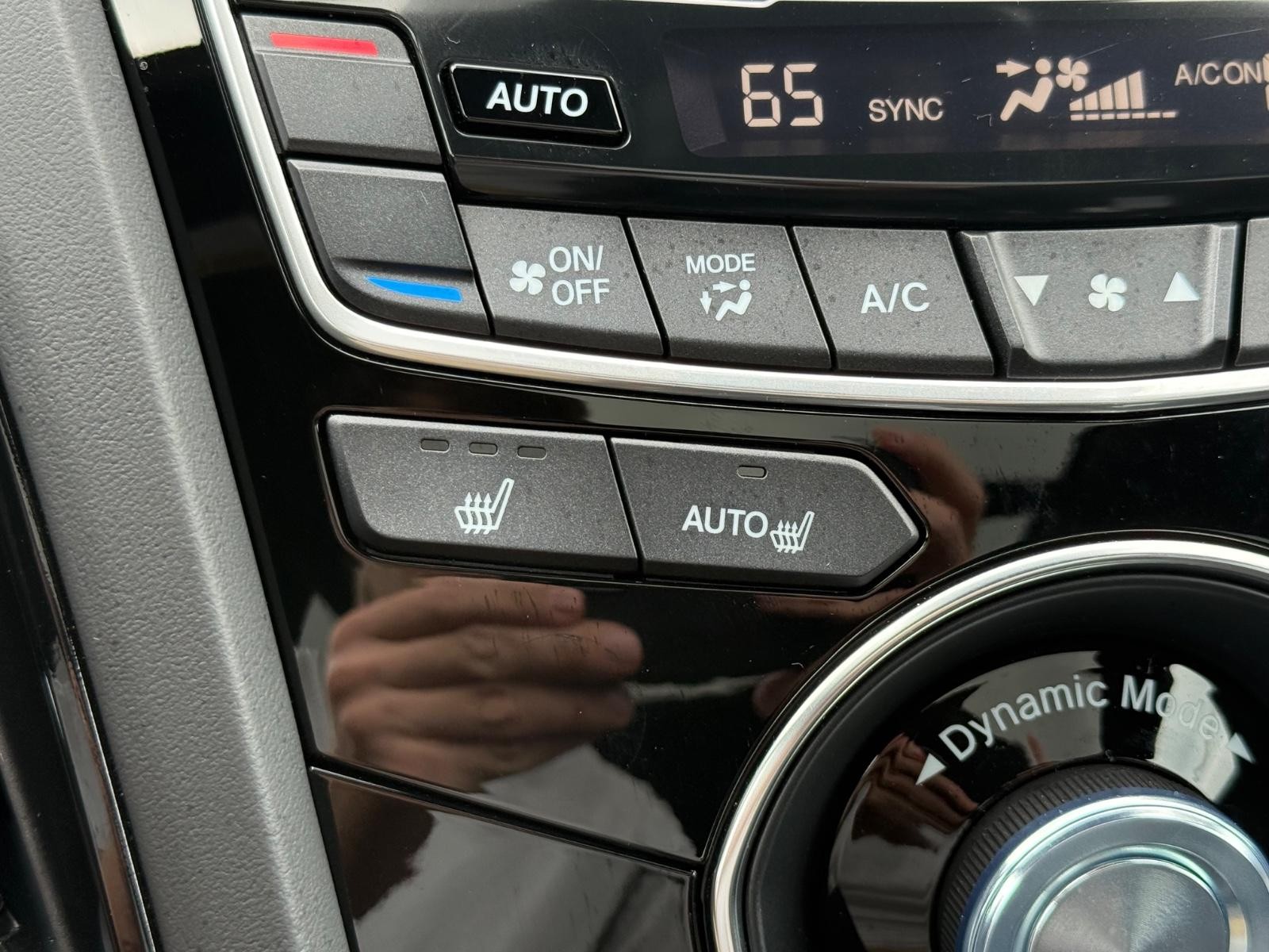 Acura RDX Vehicle Full-screen Gallery Image 21