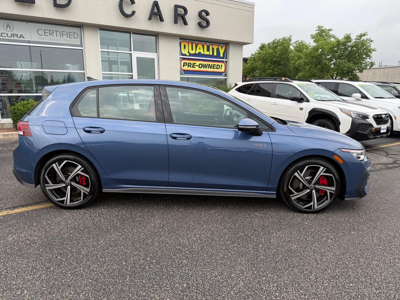 Volkswagen Golf GTI Vehicle Image 02