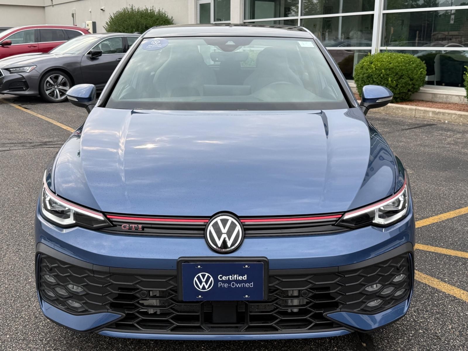 Volkswagen Golf GTI Vehicle Image 09