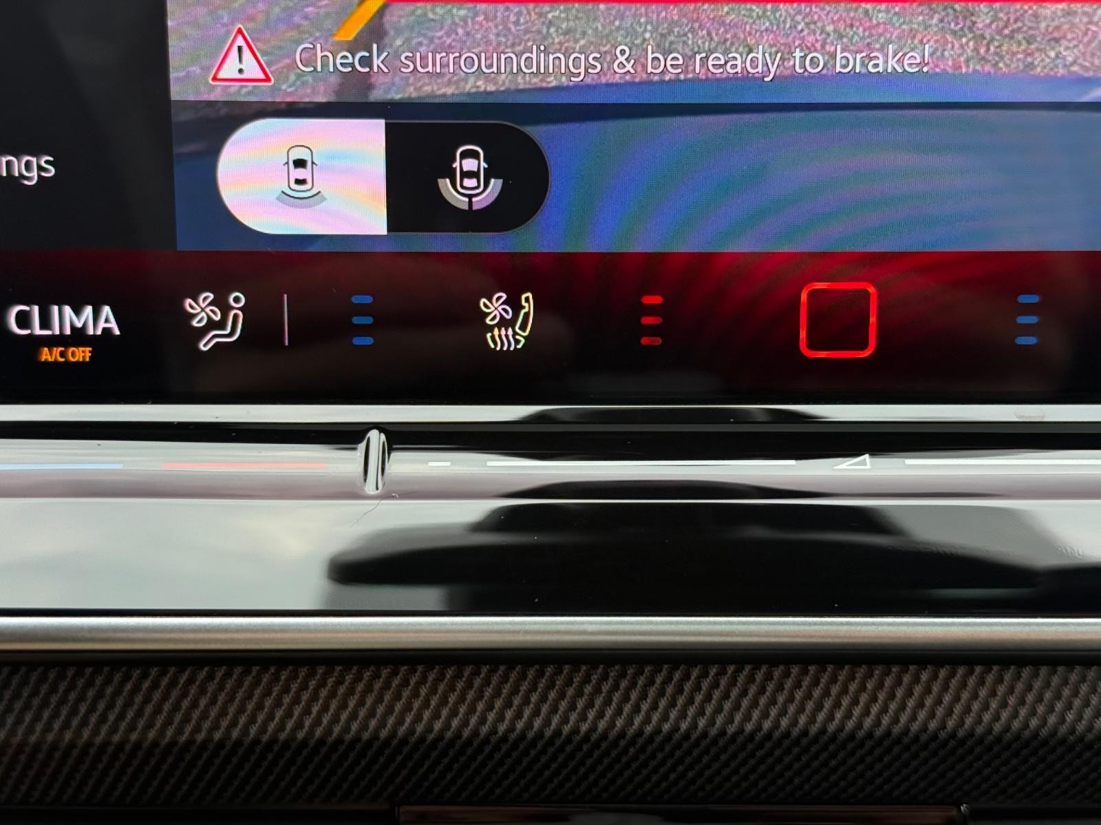 Volkswagen Golf GTI Vehicle Image 20
