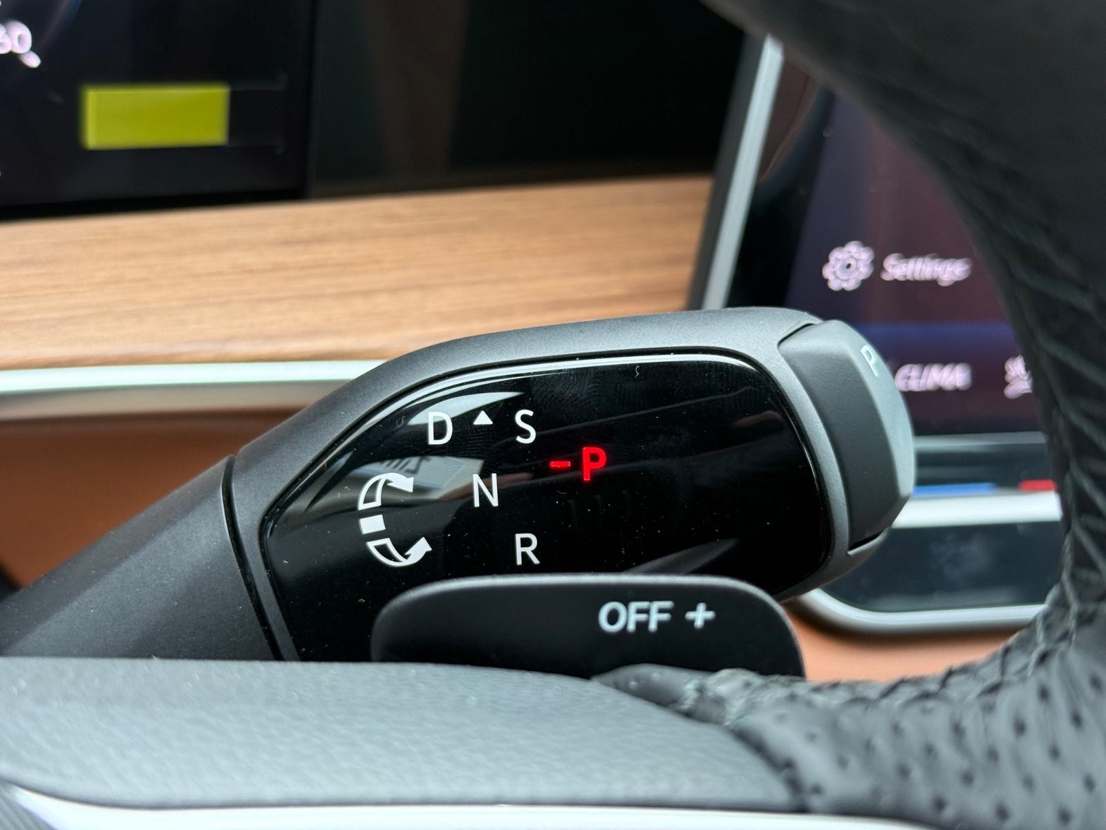 Volkswagen Tiguan Vehicle Image 12