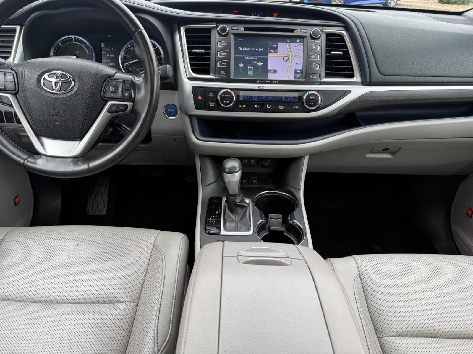 Toyota Highlander Vehicle Image 11