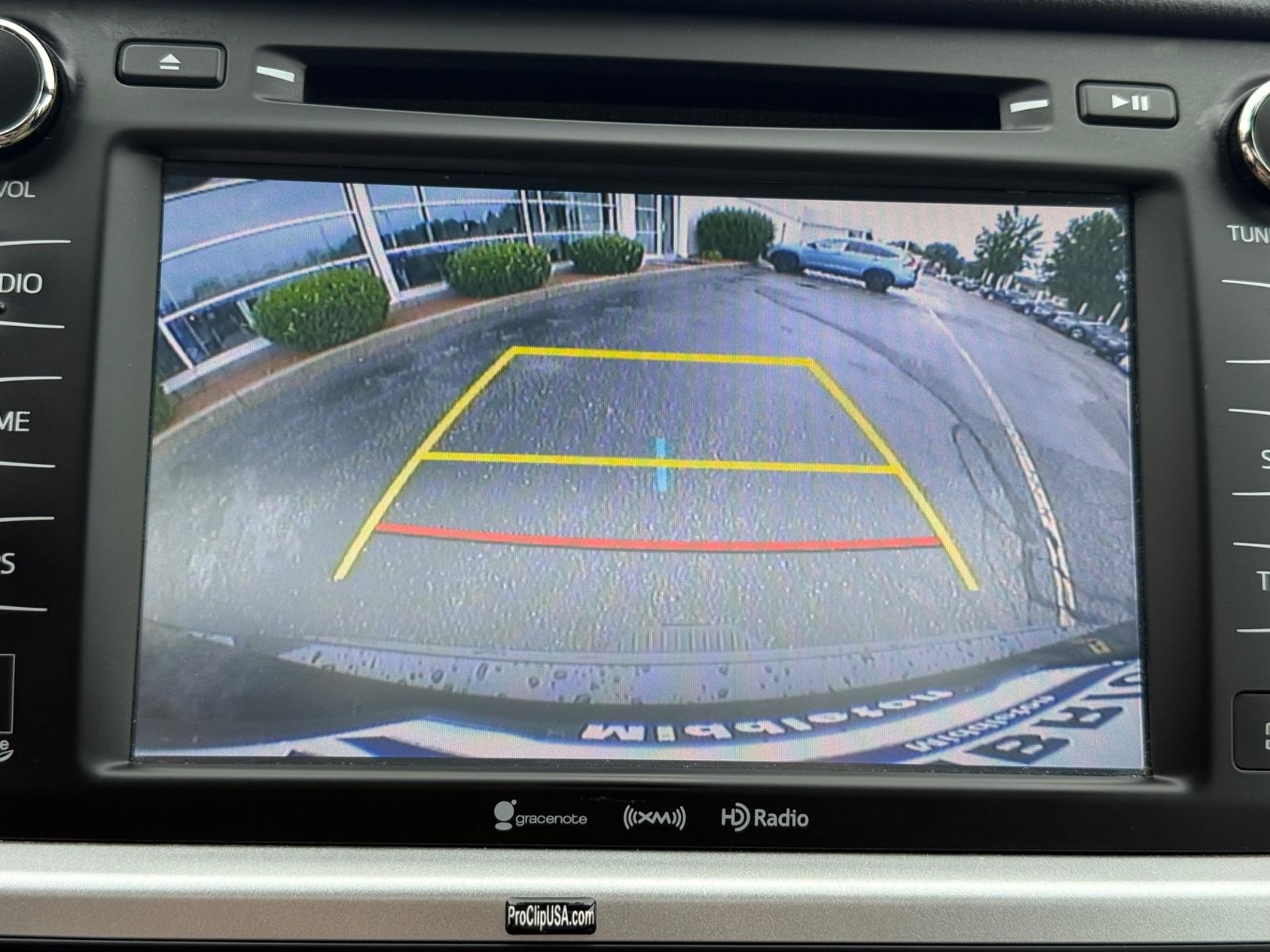 Toyota Highlander Vehicle Image 19