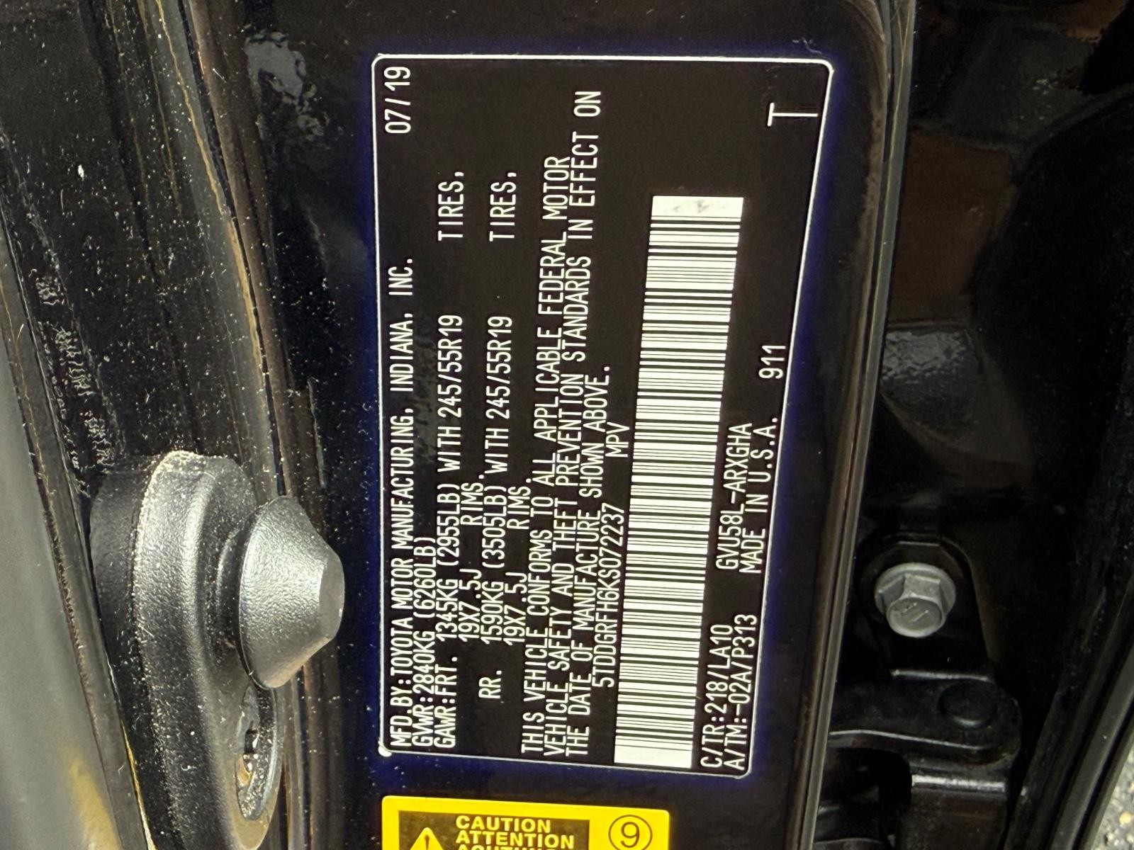 Toyota Highlander Vehicle Image 24