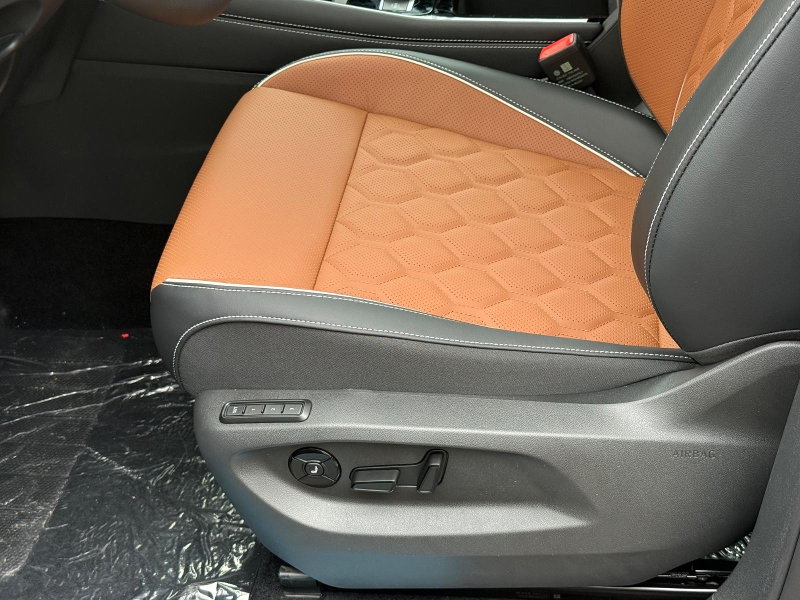 Volkswagen Tiguan Vehicle Image 16