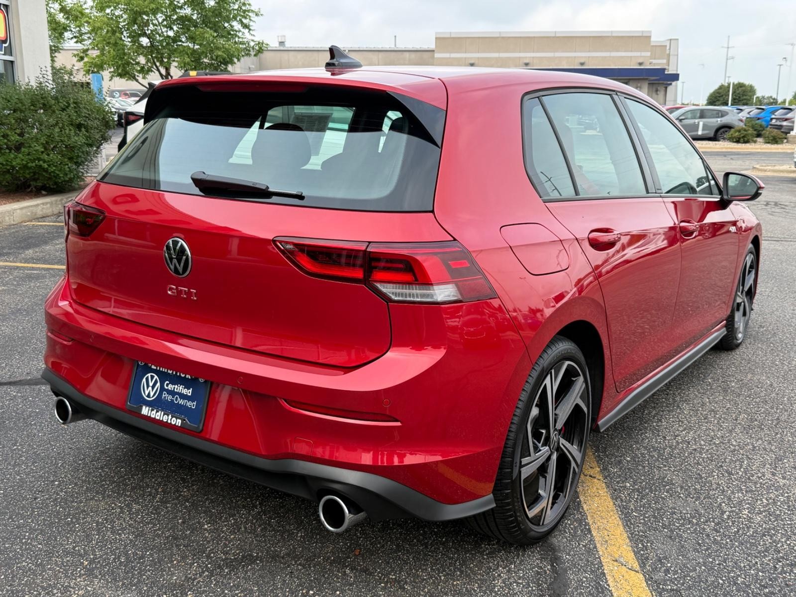 Volkswagen Golf GTI Vehicle Image 03
