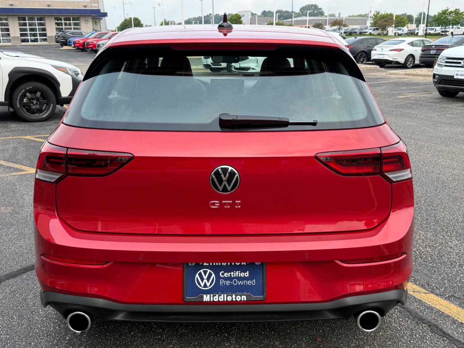 Volkswagen Golf GTI Vehicle Image 04