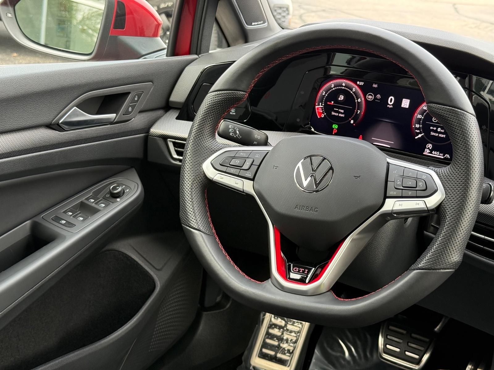Volkswagen Golf GTI Vehicle Image 14