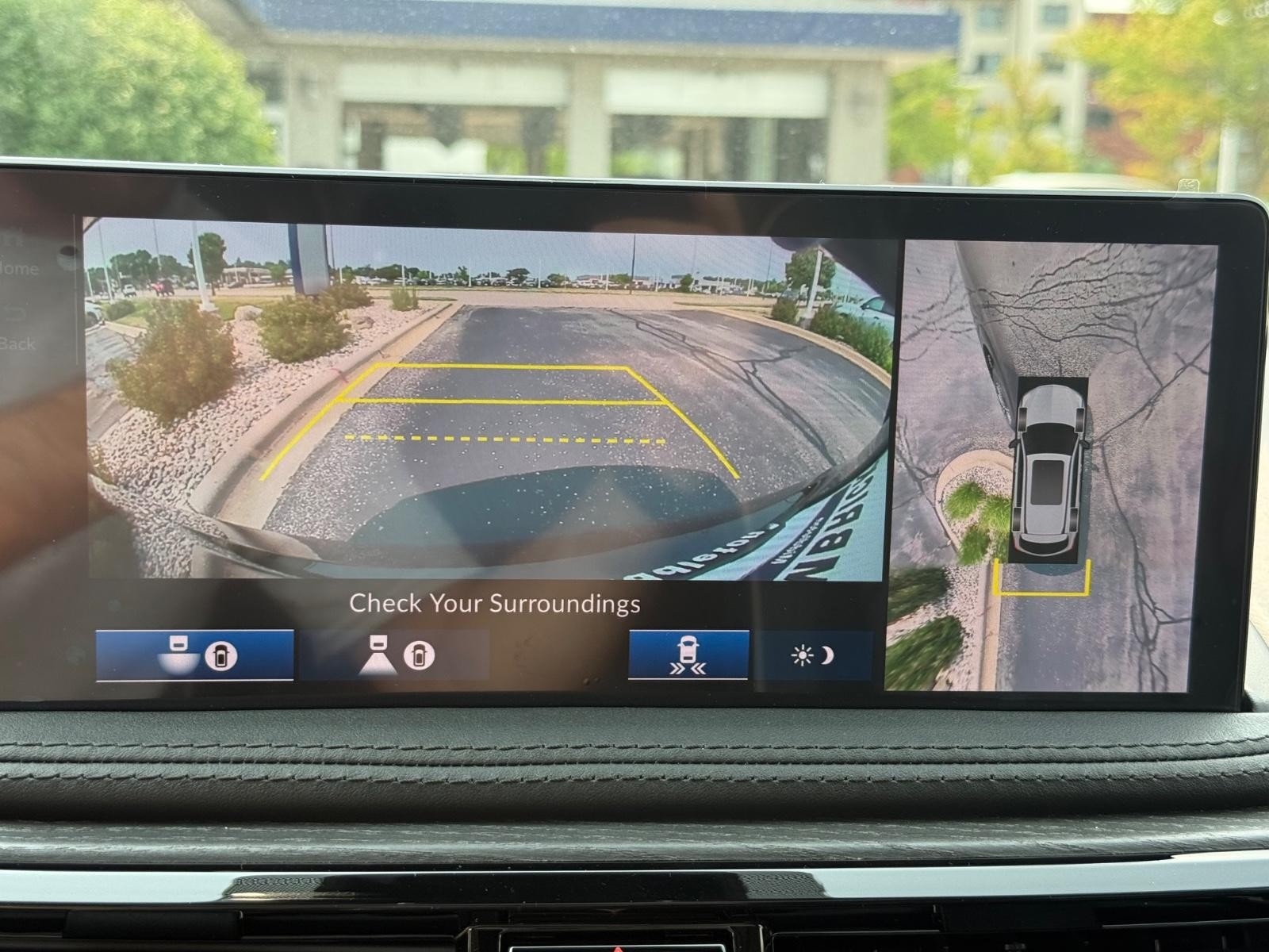 Acura MDX Vehicle Image 13