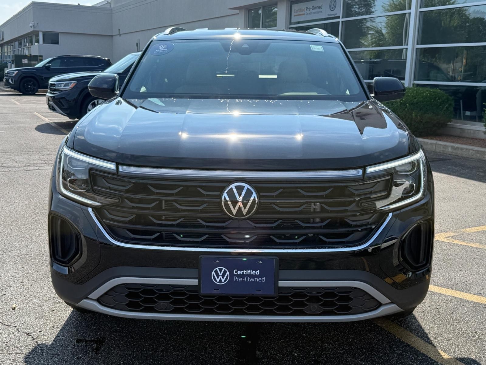 Volkswagen Atlas Cross Sport Vehicle Image 09