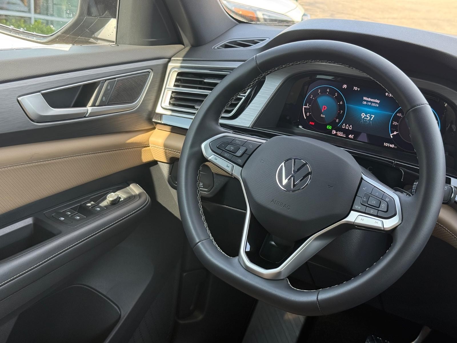 Volkswagen Atlas Cross Sport Vehicle Image 14