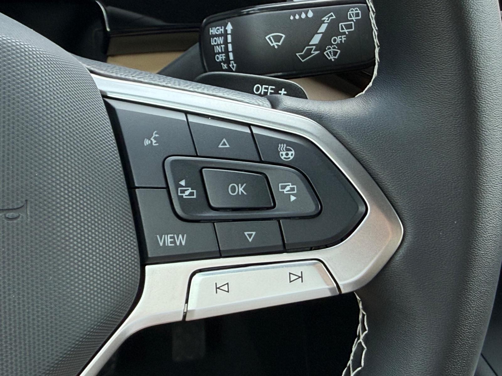 Volkswagen Atlas Cross Sport Vehicle Image 17