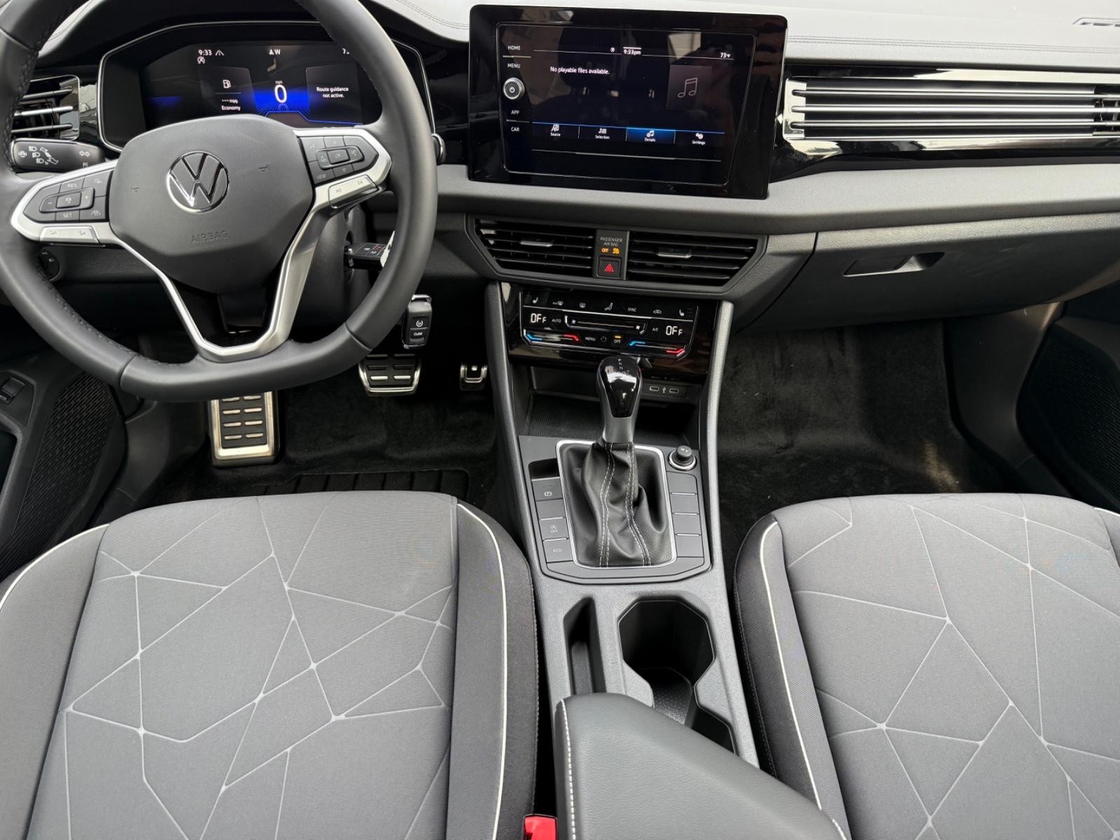 Volkswagen Jetta Vehicle Image 06
