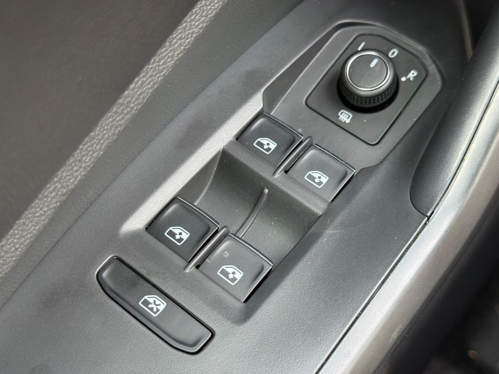 Volkswagen Jetta Vehicle Image 15