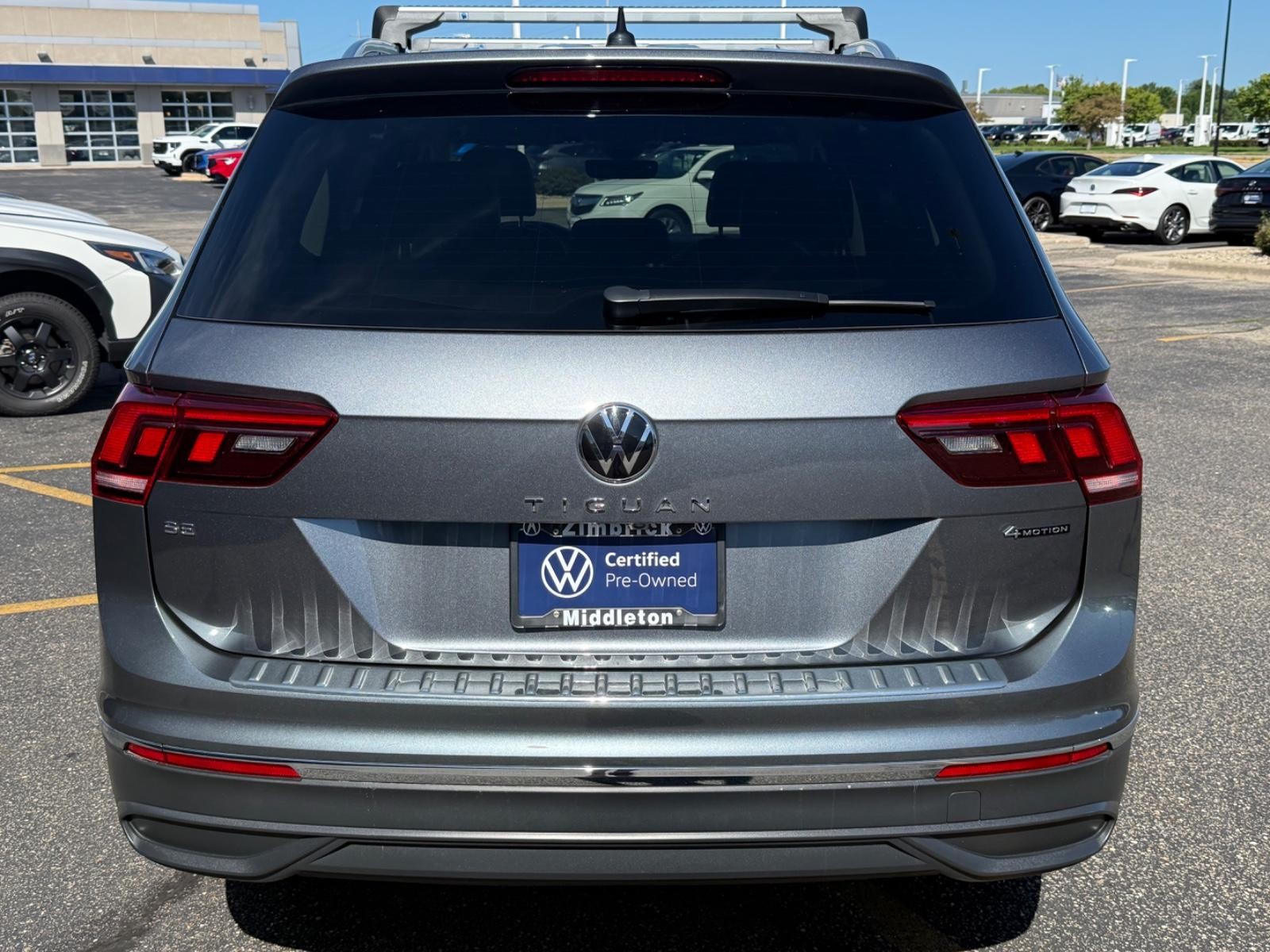 Volkswagen Tiguan Vehicle Image 04