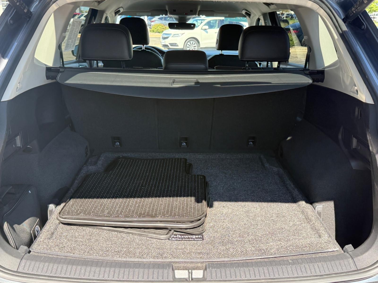 Volkswagen Tiguan Vehicle Image 05