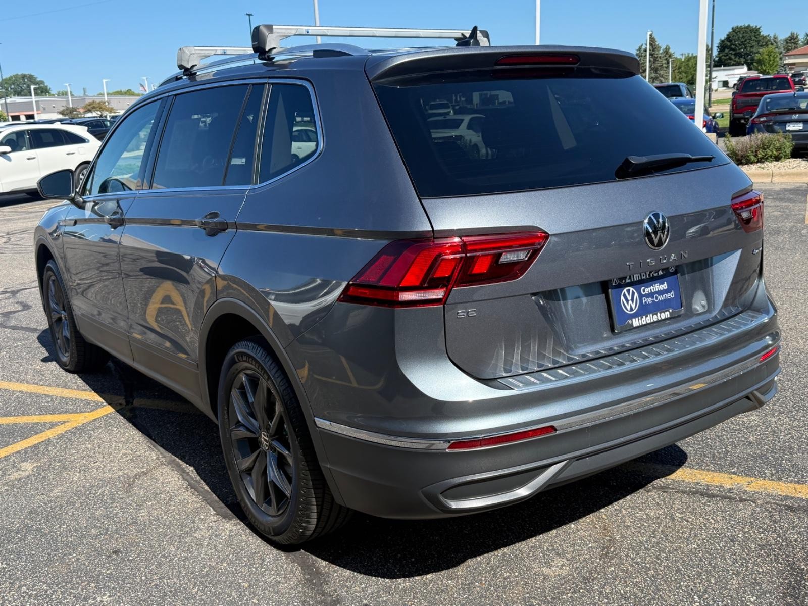 Volkswagen Tiguan Vehicle Image 06