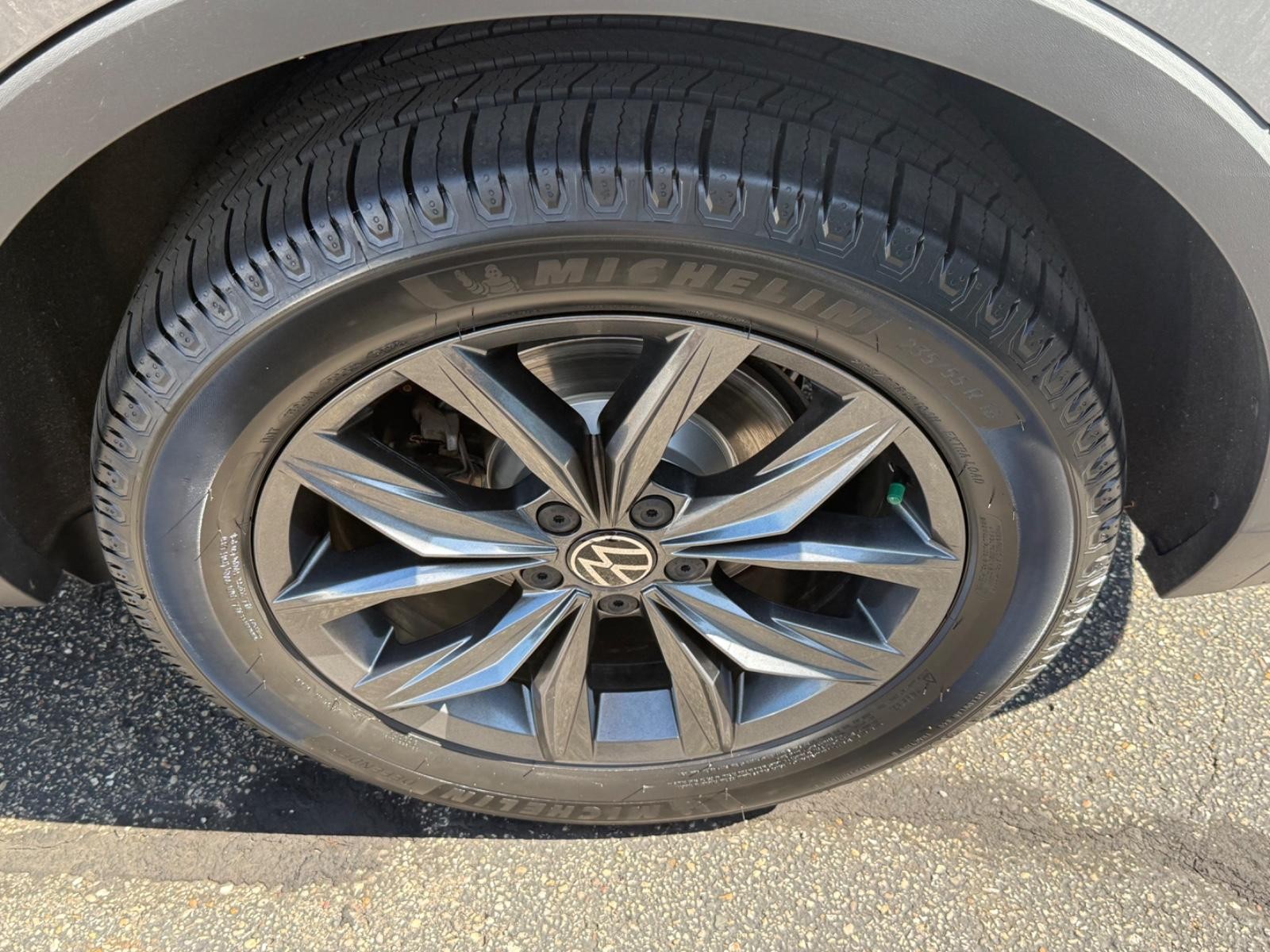 Volkswagen Tiguan Vehicle Image 07