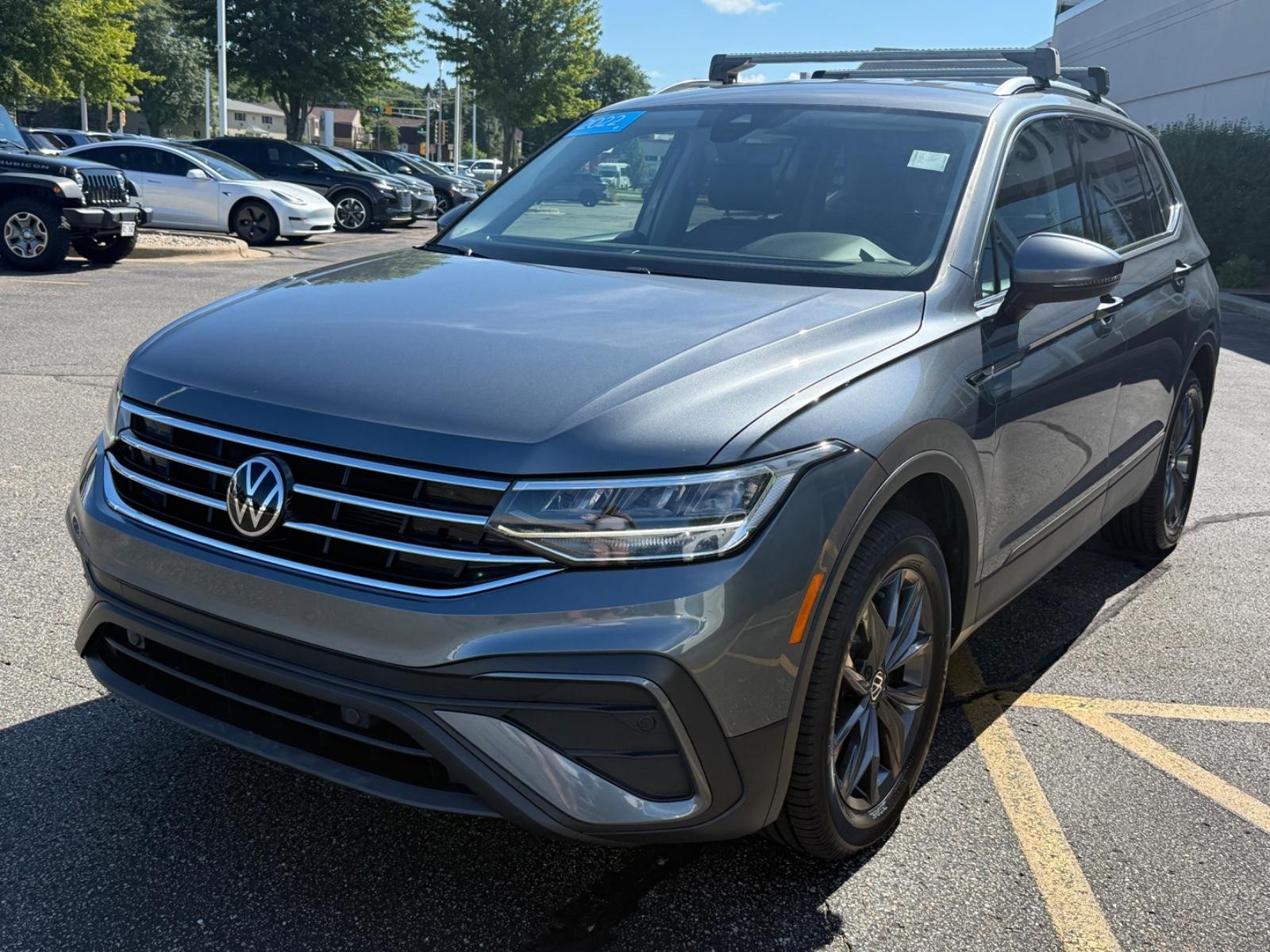 Volkswagen Tiguan Vehicle Image 08