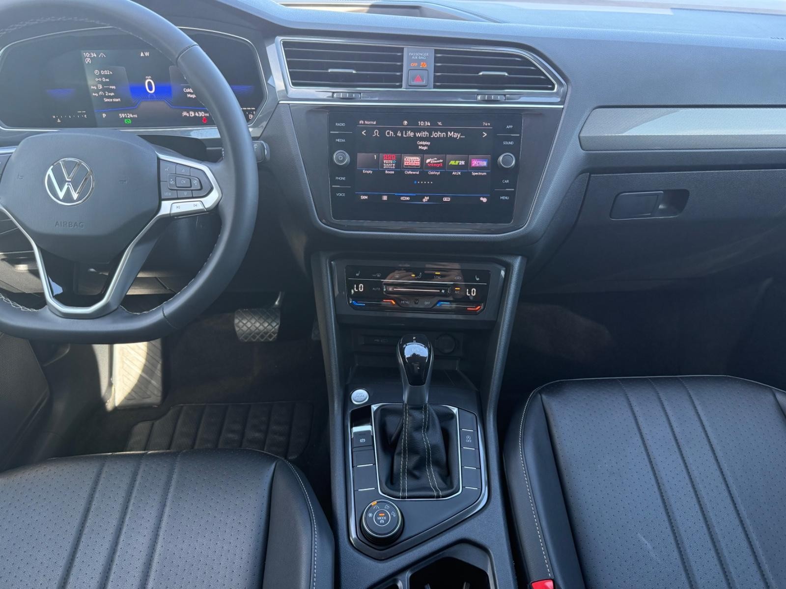 Volkswagen Tiguan Vehicle Image 11