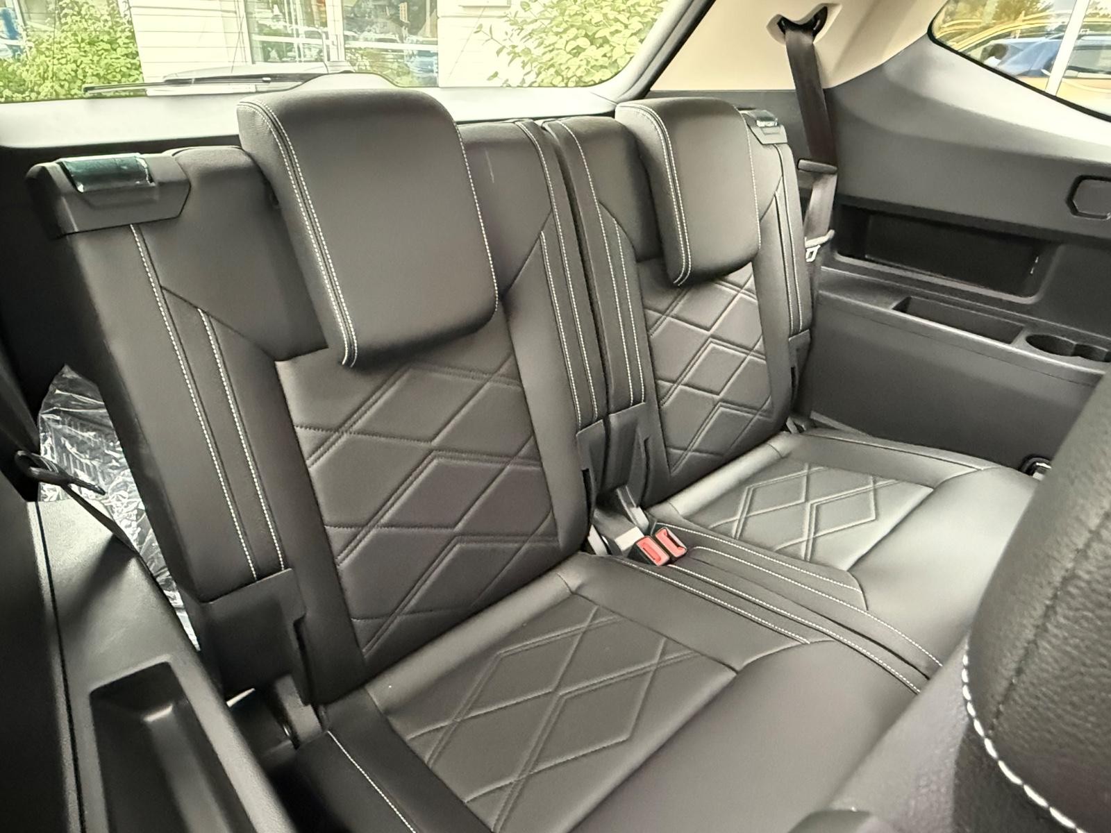 Volkswagen Atlas Vehicle Image 05