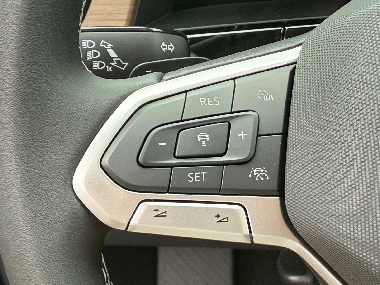 Volkswagen Atlas Vehicle Image 12