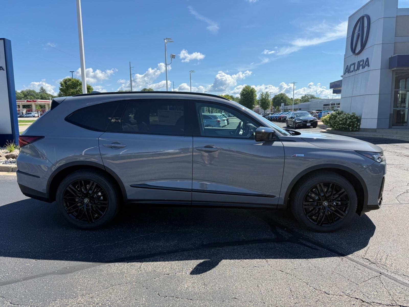 Acura MDX Vehicle Image 02