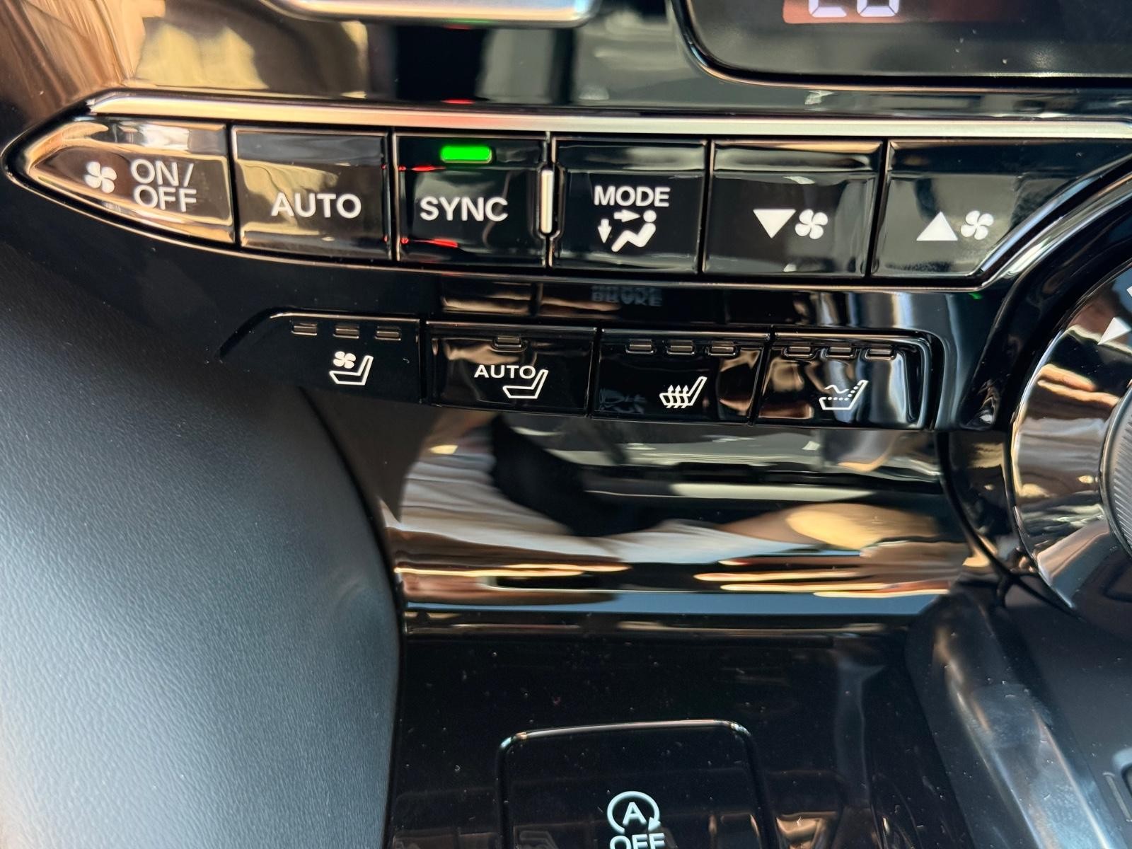Acura MDX Vehicle Image 15