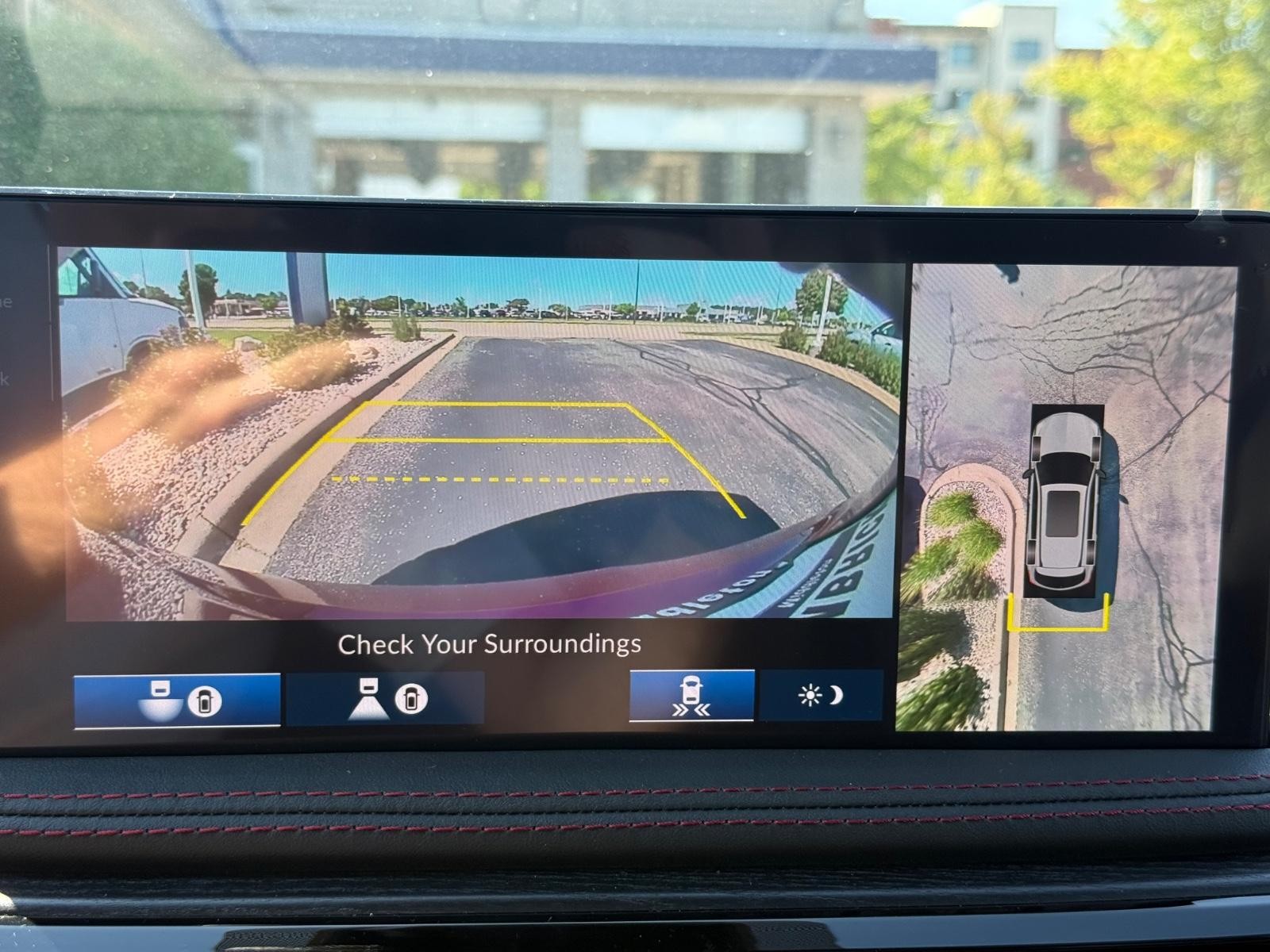 Acura MDX Vehicle Image 12