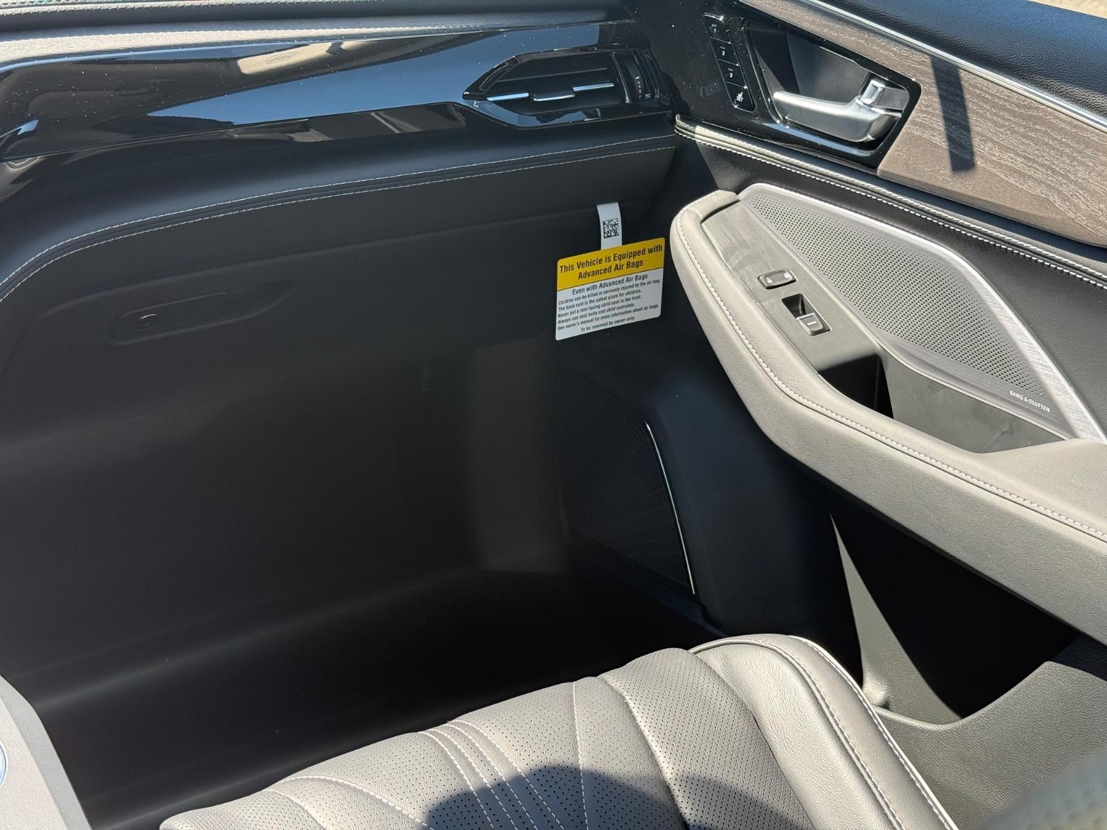 Acura MDX Vehicle Image 09
